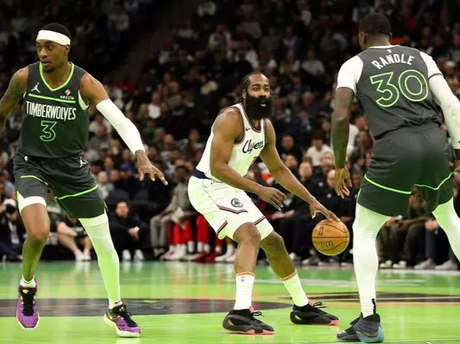 体育app-关于比分分析选手赛后落泪，背后故事感人的信息